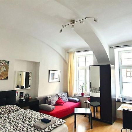 Msq Diana Vienna - 10 Min From City Center - Free Coffee And Tea - High Speed Internet Luaran gambar