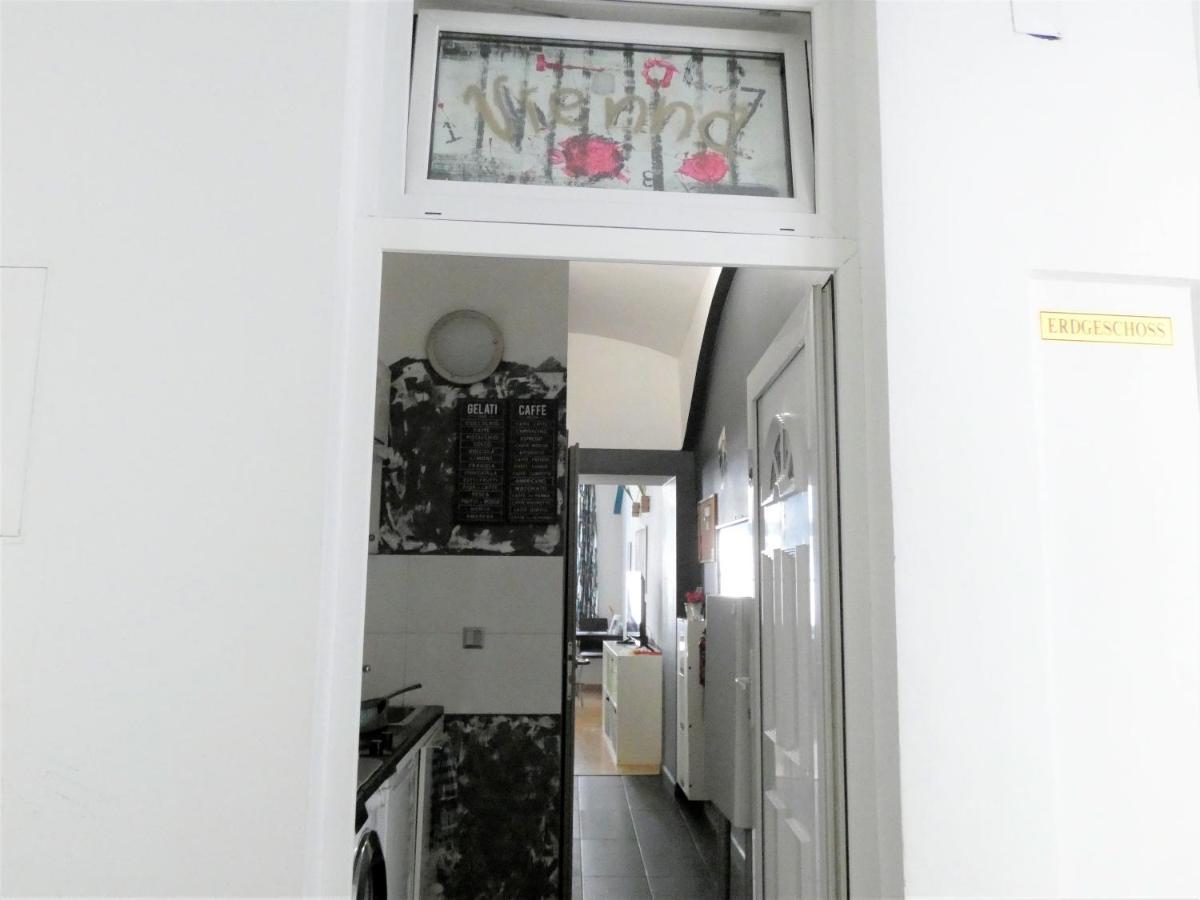 Msq Diana Vienna - 10 Min From City Center - Free Coffee And Tea - High Speed Internet Luaran gambar