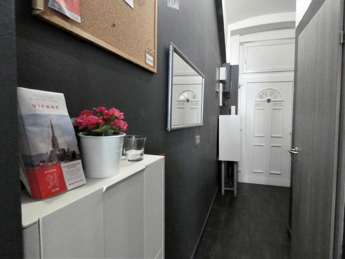 Msq Diana Vienna - 10 Min From City Center - Free Coffee And Tea - High Speed Internet Luaran gambar