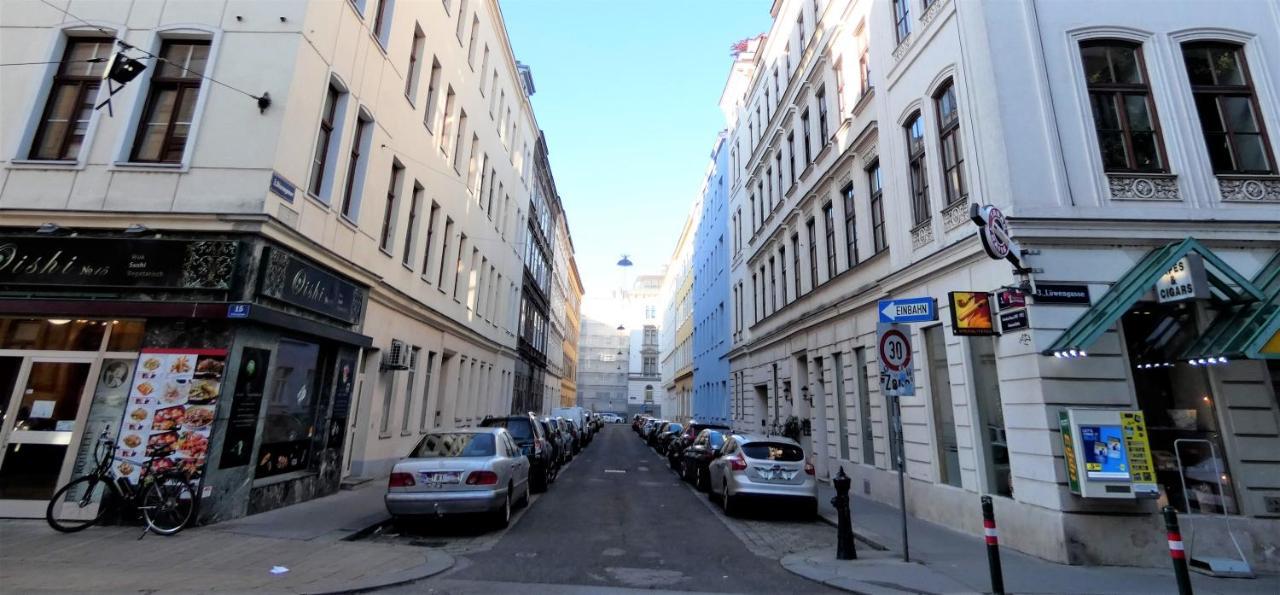 Msq Diana Vienna - 10 Min From City Center - Free Coffee And Tea - High Speed Internet Luaran gambar