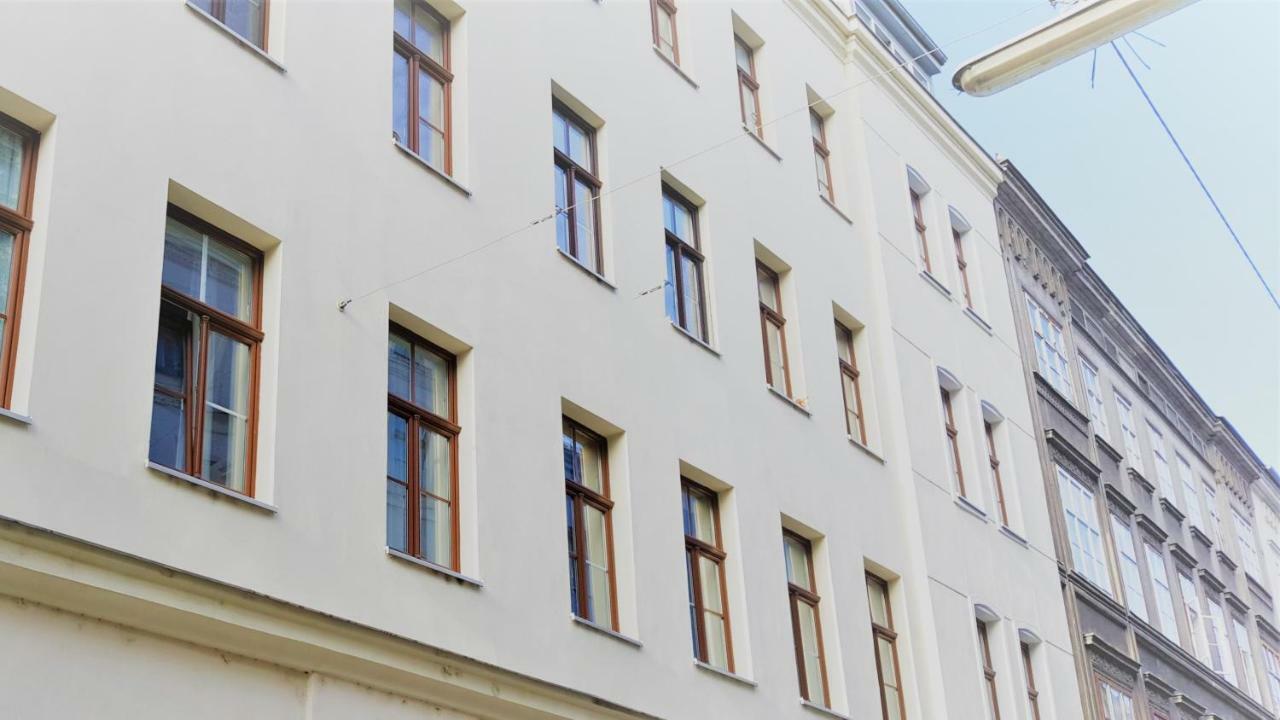 Msq Diana Vienna - 10 Min From City Center - Free Coffee And Tea - High Speed Internet Luaran gambar